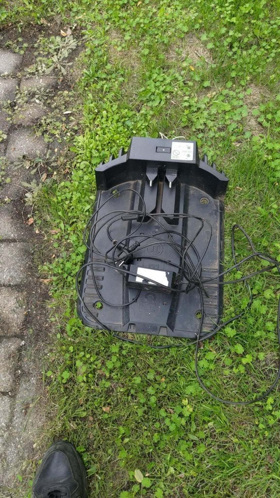 Robotmaaier met laadstation., Enlèvement, Utilisé, Plus de 25 cm
