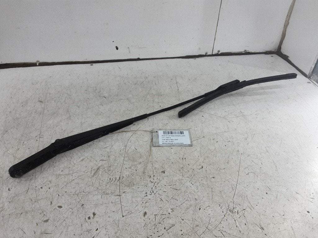 BRAS ESSUIE-GLACE AVANT DROIT Audi A1 (8X1 / 8XK), Mevr. I. Hauben, Audi, Utilisé, Rue de l'Espoir 34 34
4030  GRIVEGNÉE, BE
