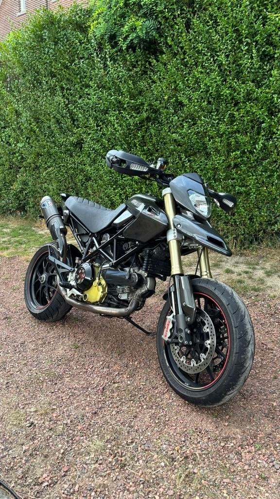 Ducati Hypermotard 1100S Carbone, Permis Moto A, Plus de 35 kW, 2 cylindres, Particulier