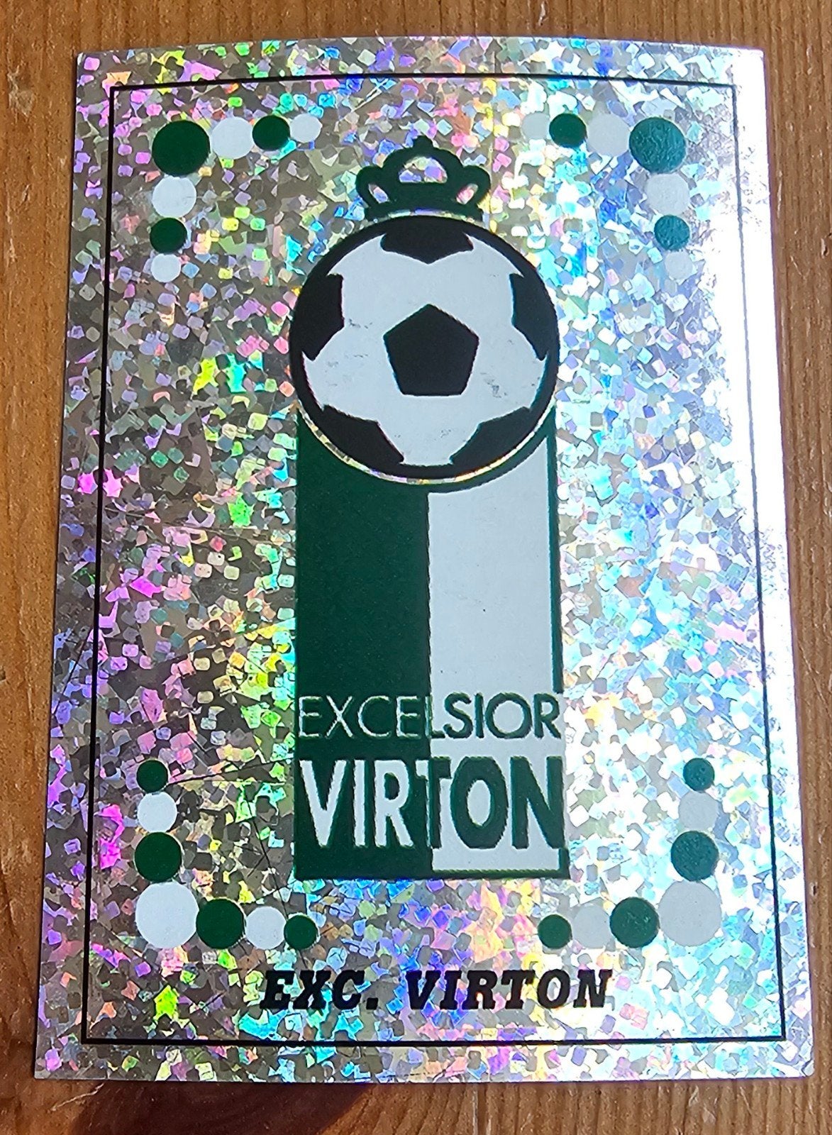 Panini Football 2003 #388 Badge Excelsior Virton Voetbal!, Ophalen of Verzenden, Zo goed als nieuw, Sticker