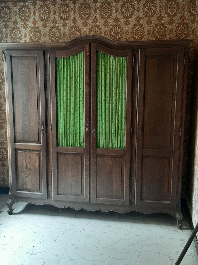 oude vintage kleerkast, Ophalen