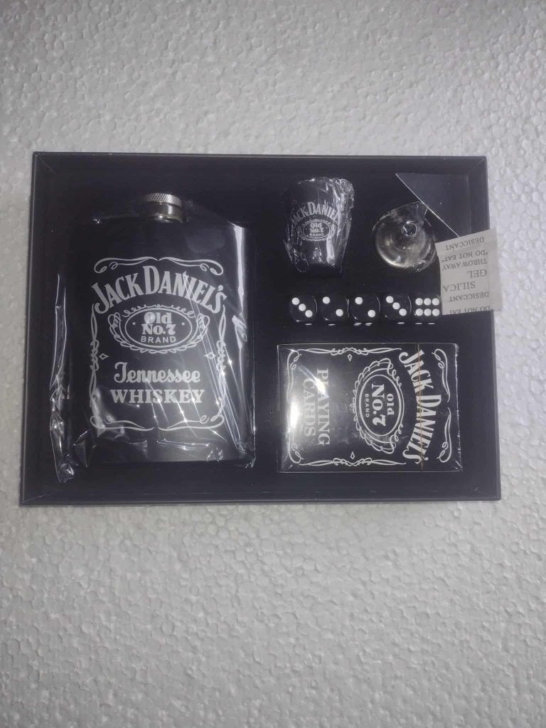 geschenk box Jack Daniels, Hobby & Loisirs créatifs, Jeux de société | Autre, Envoi, Neuf