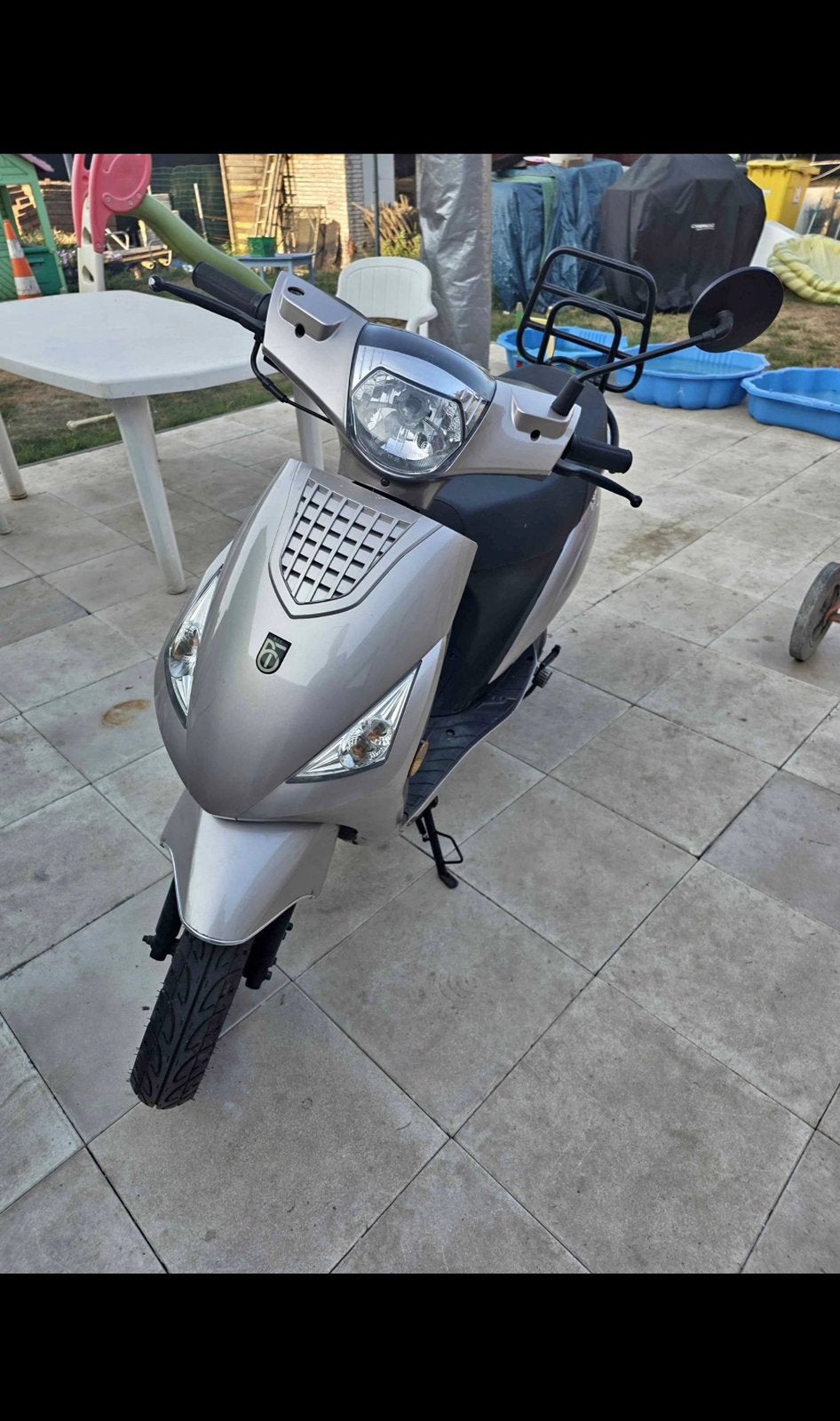 ‼️Scooter a klasse‼️, Vélos & Vélomoteurs, Scooters | Marques Autre, Enlèvement ou Envoi, Comme neuf