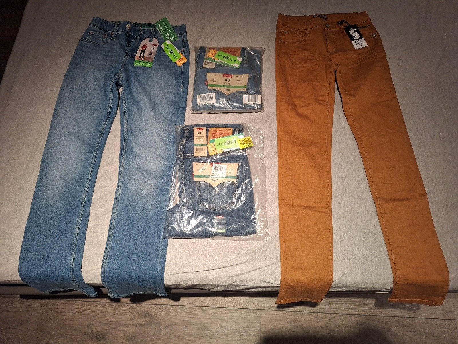 4 lange nieuwe broeken maat 164 levi's rn some one, Enfants & Bébés, Garçon, Enlèvement ou Envoi, Levi's, Pantalon