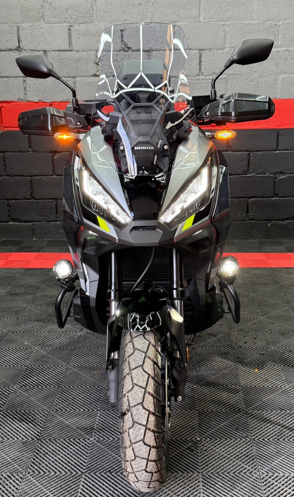 **Honda XADV 750 //2024// Akrapovic**, Motos, Permis Moto A, Entreprise, Plus de 35 kW, Poignées chauffantes