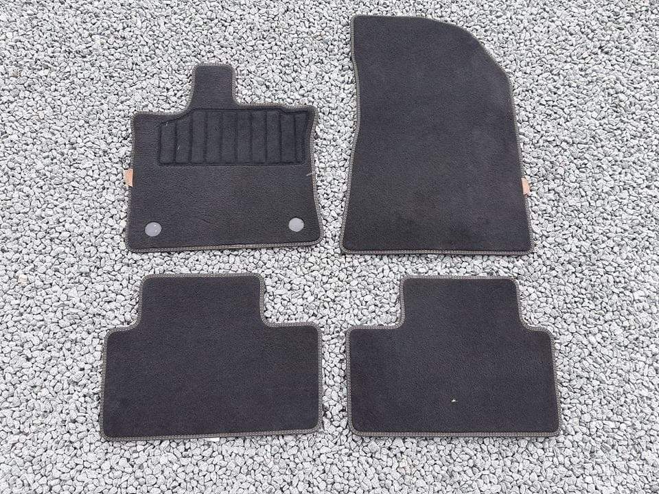 Tapis de sol Renault Captur en velours, Autos : Divers, Tapis de voiture, Enlèvement, Neuf