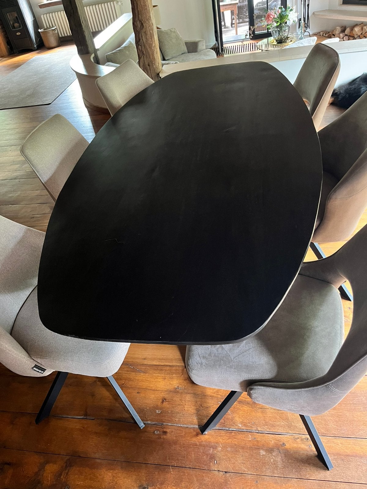 Belle table de salle à manger avec pied en X, Enlèvement, Utilisé