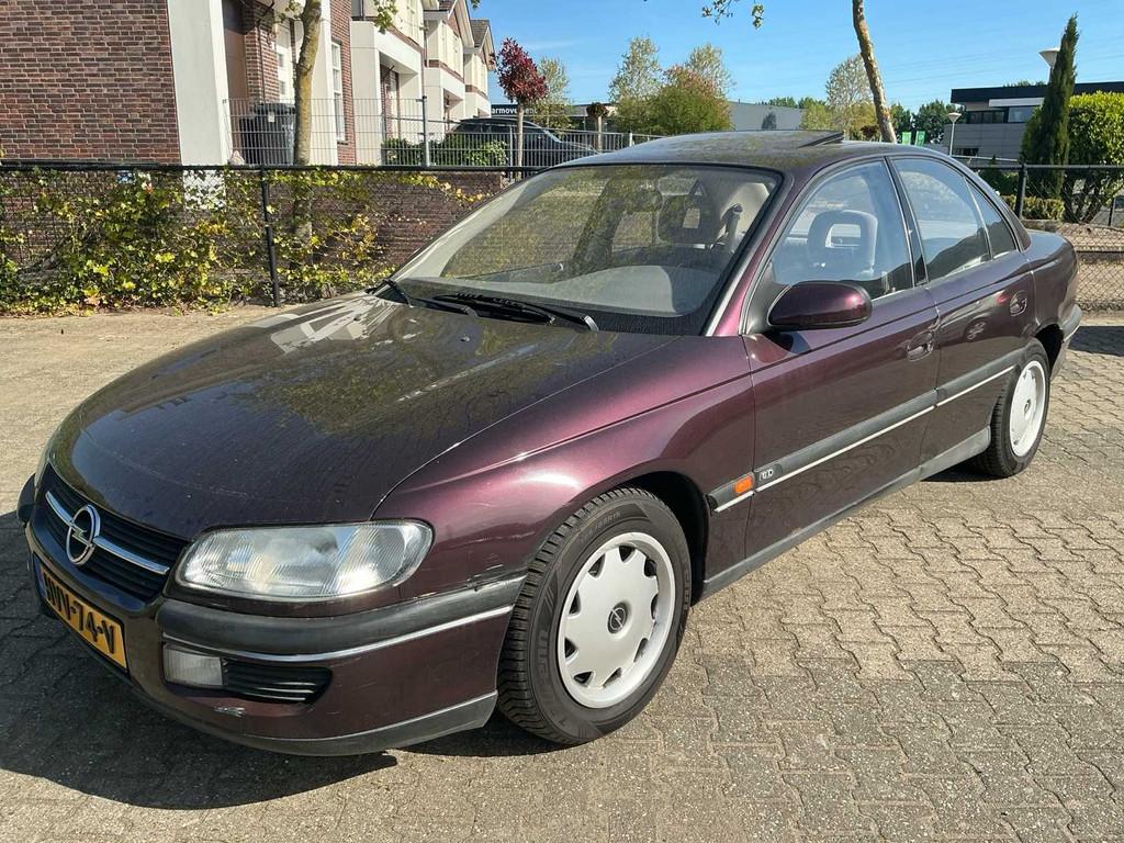 1994 Opel Omega 2.0i-16V GL Personenauto, Auto's, Automaat, Omega, Gebruikt, Bedrijf