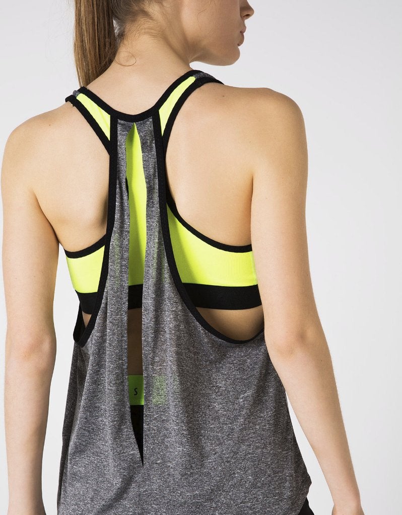 Grijs sporttop met gele bh van Bershka - Maat XS, Enlèvement ou Envoi, Taille 34 (XS) ou plus petite, Gris