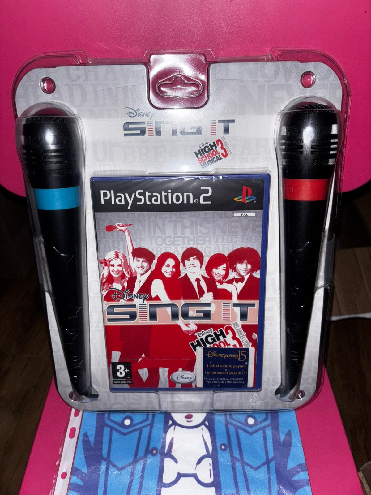 PS2 Disney Sing It High School Musical 3 + SingStar-micro's, Games en Spelcomputers, 3 spelers of meer, Ophalen of Verzenden, Nieuw