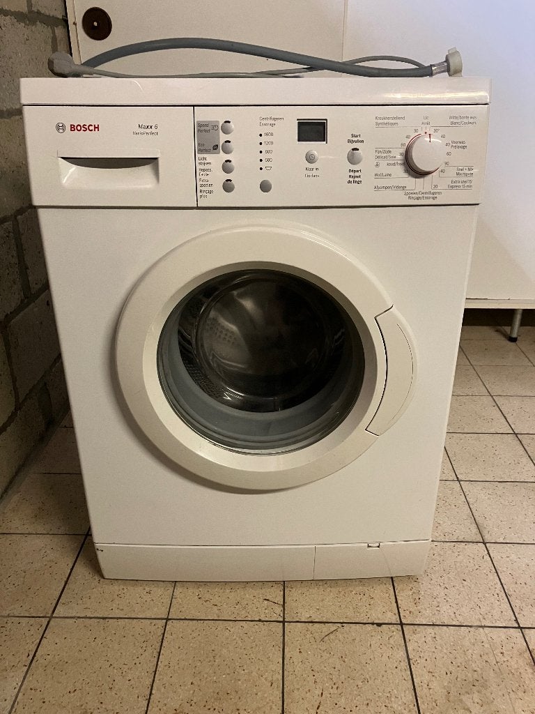 Bosch wasmachine 150€, Elektronische apparatuur, Ophalen, 1200 tot 1600 toeren, Gebruikt, 4 tot 6 kg