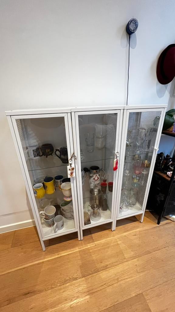 3 x Glass vitrine display, Huis en Inrichting, Kasten | Vitrinekasten, Ophalen, Zo goed als nieuw