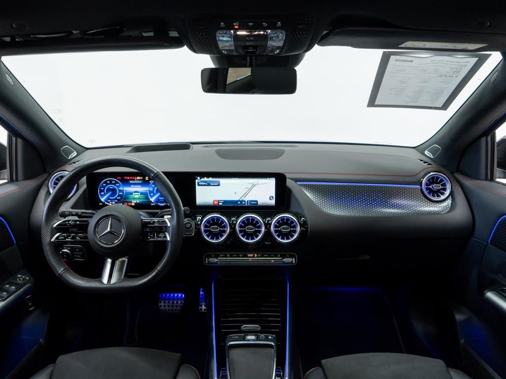 Mercedes-Benz EQA 350 4M AMG Premium Night PANORAMA Burmeste, Auto's, Automaat, 215 kW, Blauw, Alcantara
