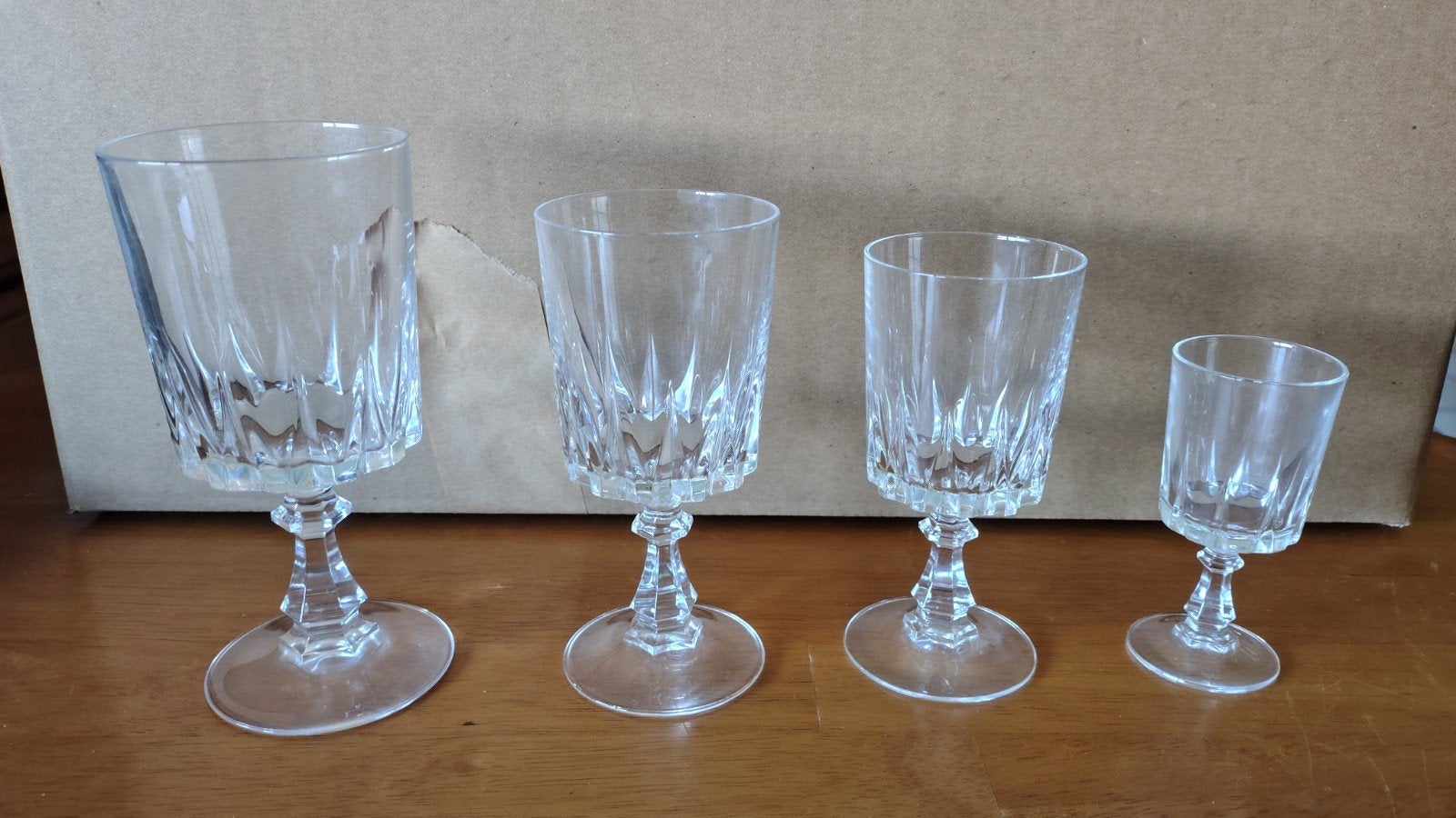Lot de 40 verres, Collections, Verres & Petits Verres