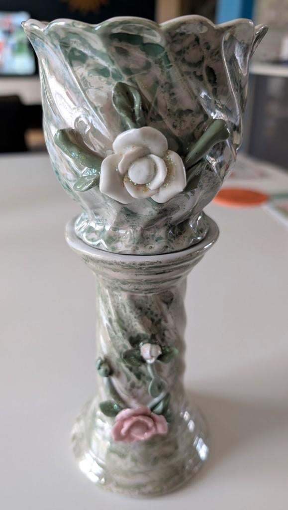 Mini cache pot à pied., Antiquités & Art, Antiquités | Céramique & Poterie, Enlèvement ou Envoi