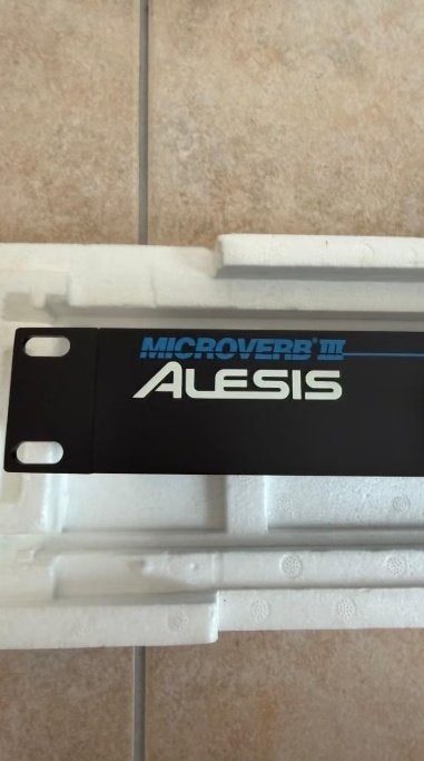 Réverbération et retard numériques Alesis MicroVerb III, Enlèvement, Reverb