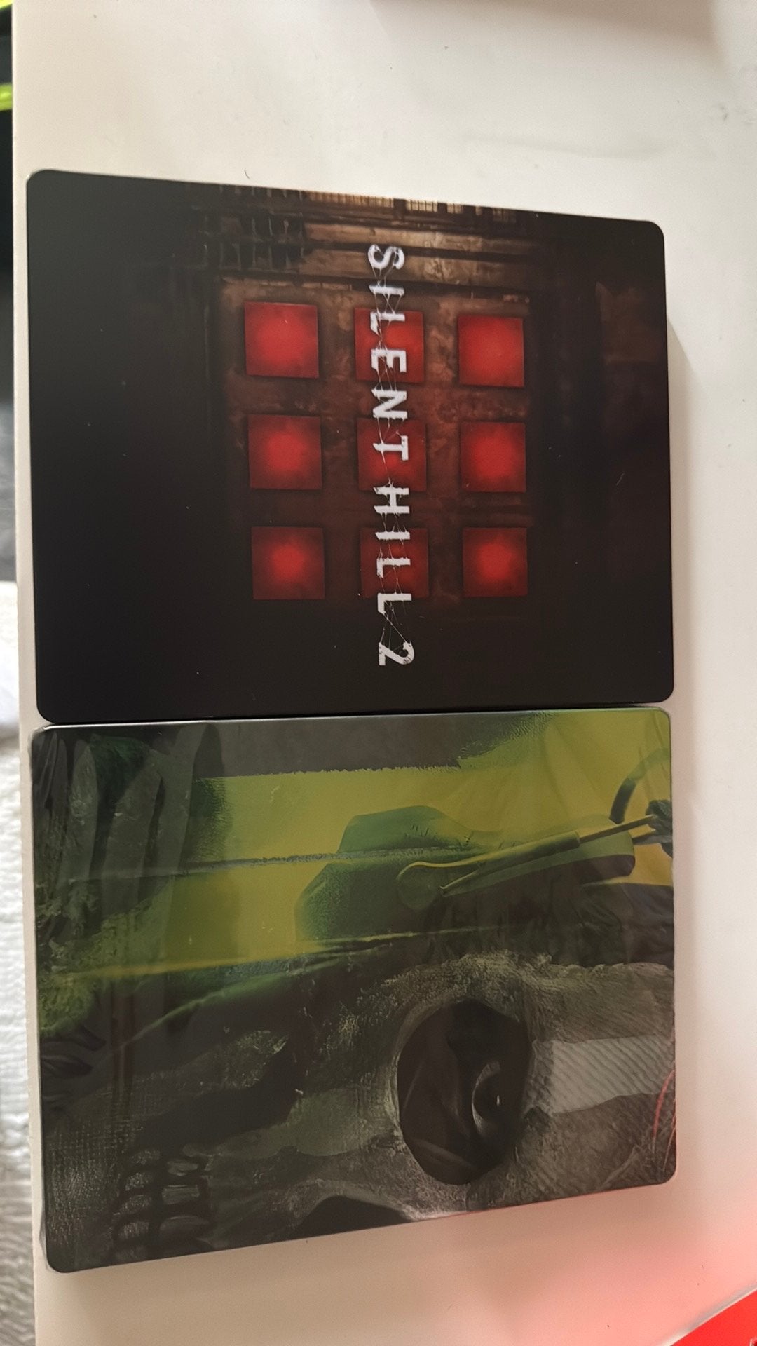 Steelbook silent hill 2 et modern warfare 2, Games en Spelcomputers, Ophalen, Zo goed als nieuw