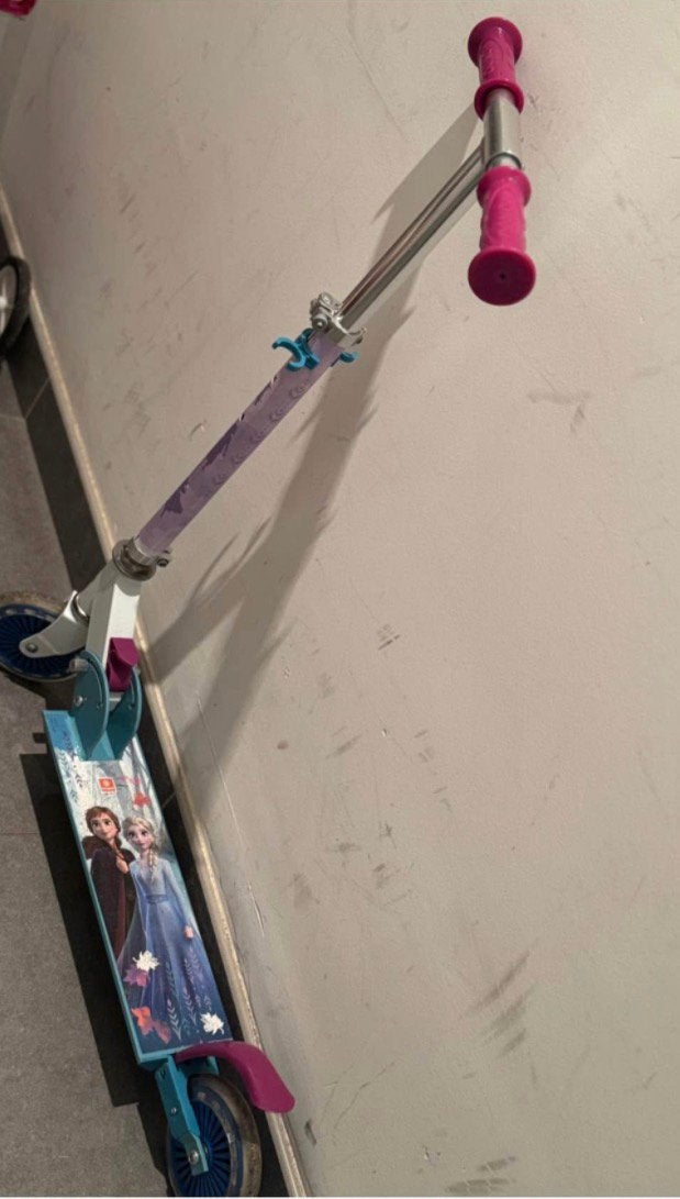 À vendre - trottinette enfants 10€, Vélos & Vélomoteurs, Enlèvement ou Envoi, Comme neuf