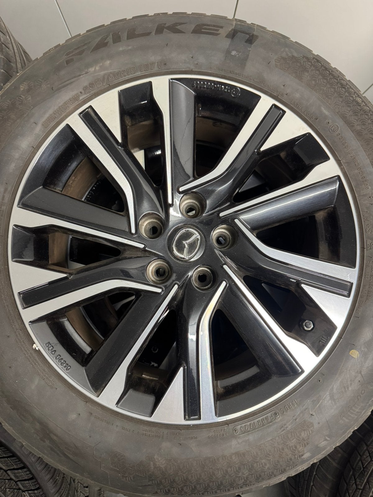 Mazda CX-60 CX-80 18” velgen + 235/60 R18 winterbanden, Ophalen, 18 inch, Winterbanden, Band(en)