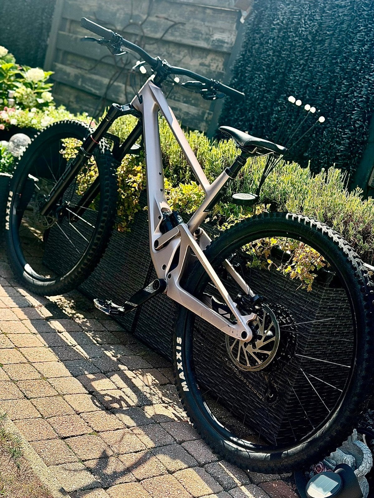 SCORR 4060 FULL CARBON, Ophalen, 24 inch of meer, Staal, Velgrem