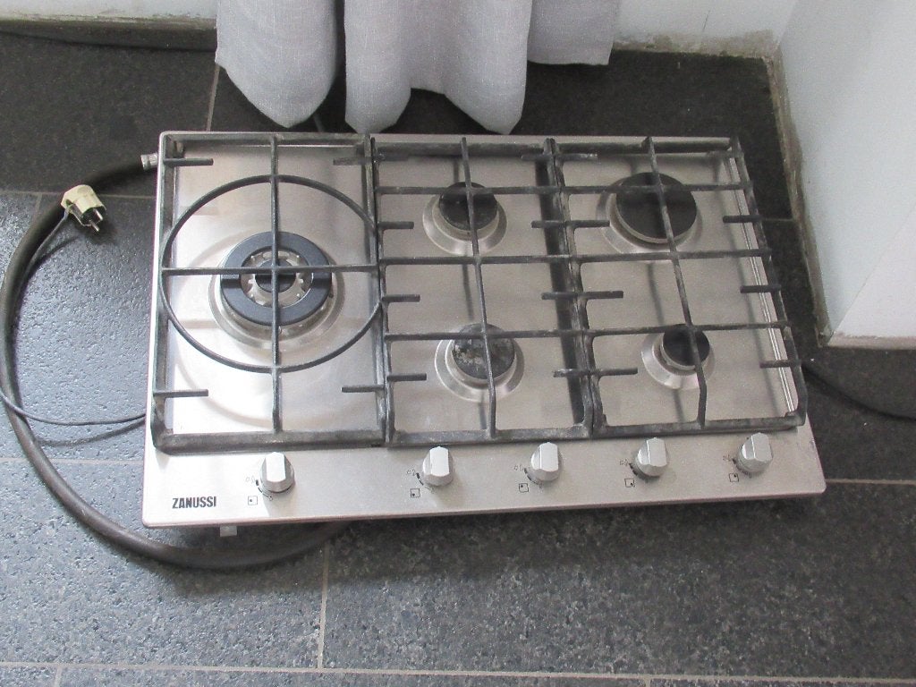 TAQUE GAZ ZANUSSI, Electroménager, Tables de cuisson, Comme neuf, 5 zones de cuisson ou plus, Enlèvement