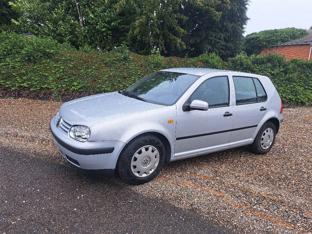 VW Golf 4, Voorwielaandrijving, Stof, 1595 cc, 74 kW