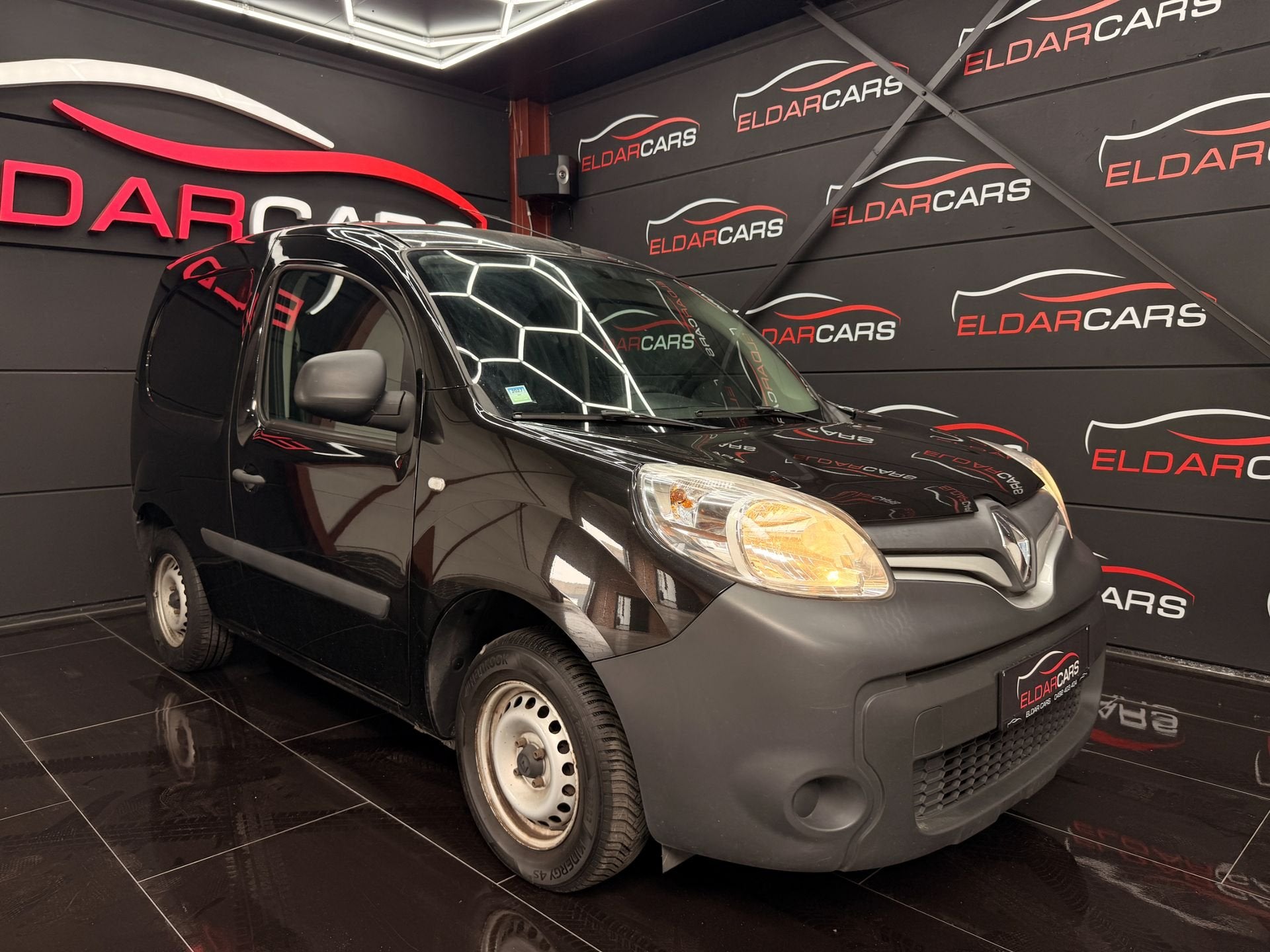 RENAULT KANGOO 1.5 Benzine/Lichte Vrachtwagen, Auto's, Bestelwagens en Lichte vracht, Voorwielaandrijving, Gebruikt, Euro 6, 1350 kg
