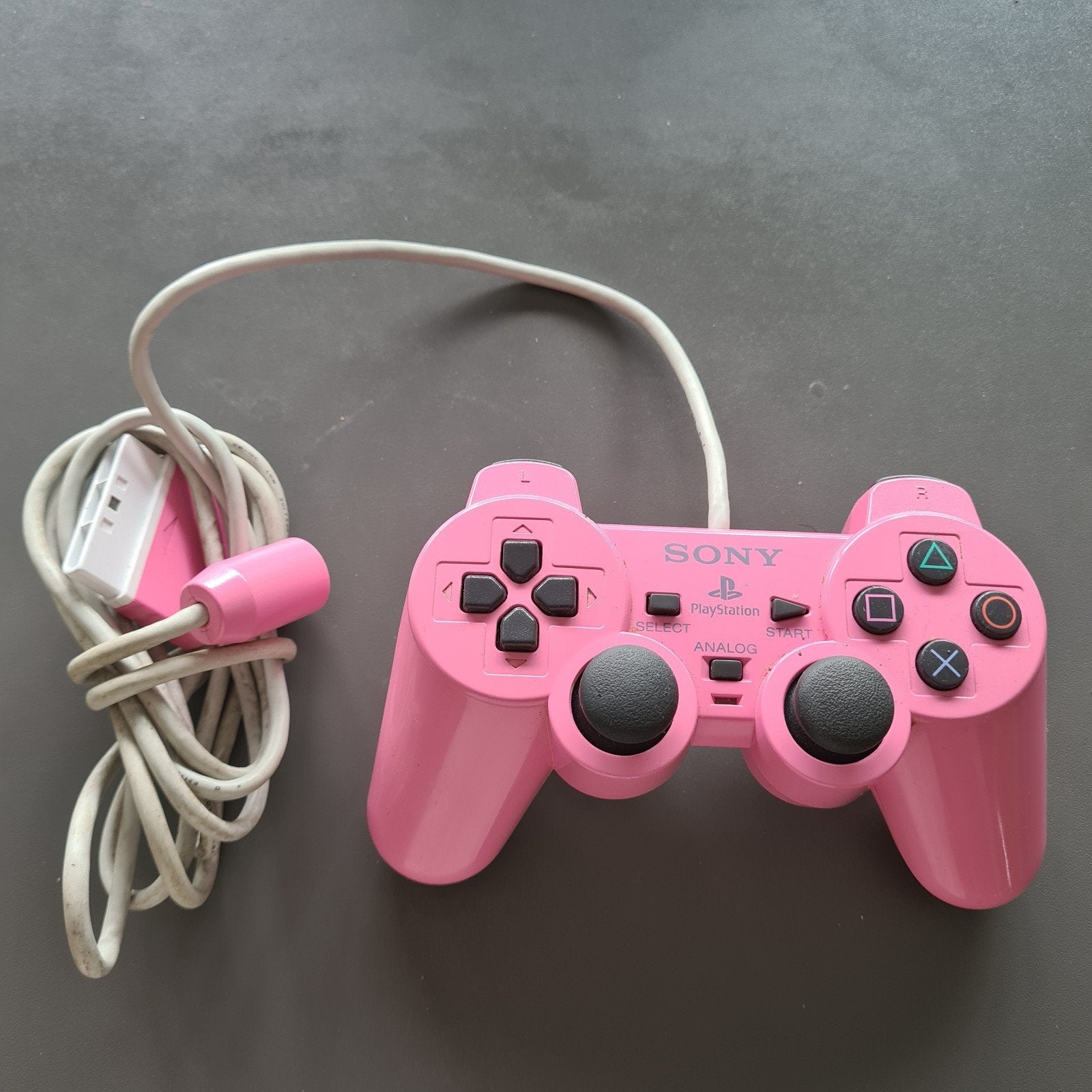 Manette Sony Playstation 2 rose, Consoles de jeu & Jeux vidéo, Consoles de jeu | Sony Consoles | Accessoires, Enlèvement ou Envoi