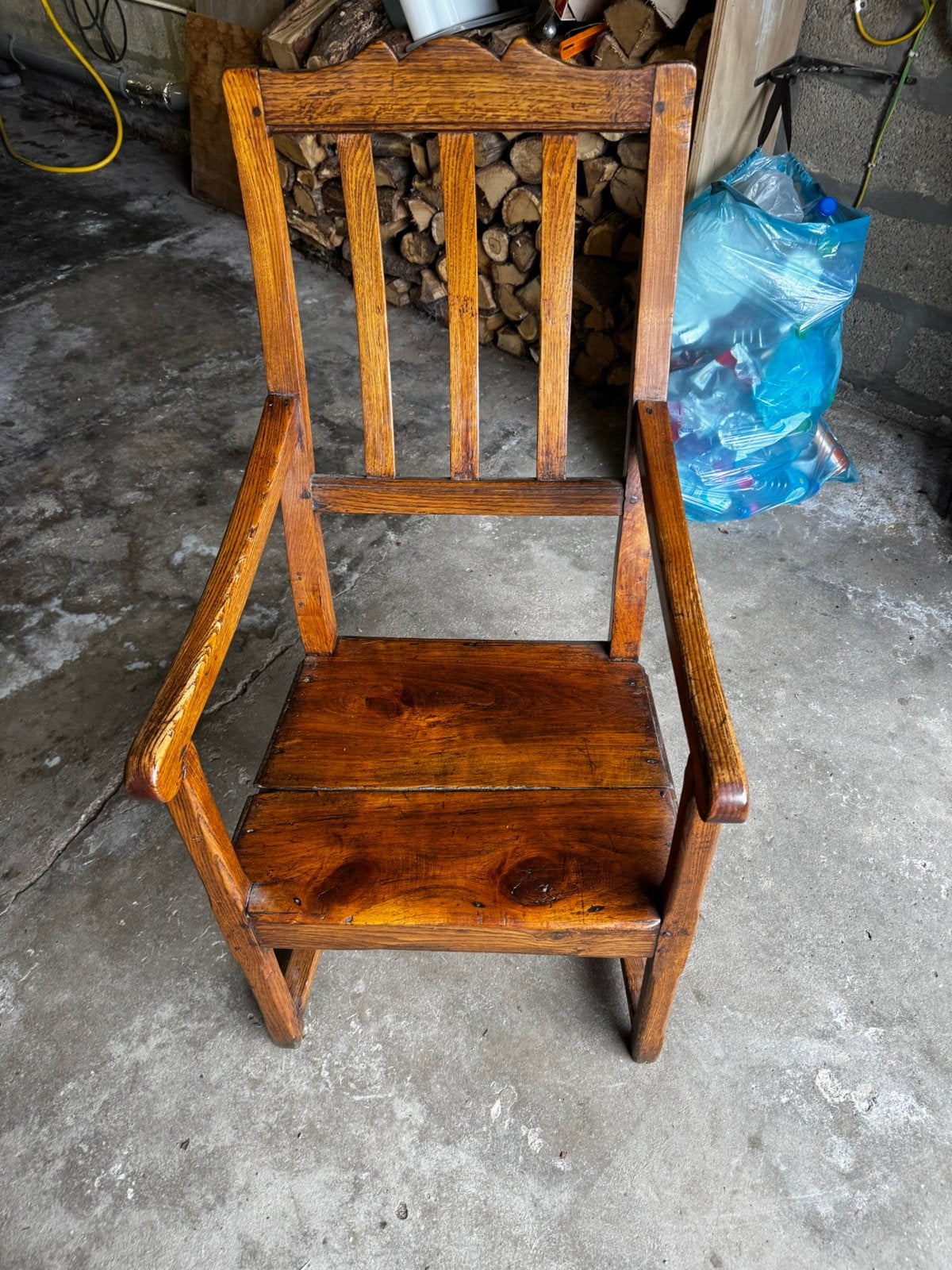 Tres belle ancienne chaise en chêne, Antiquités & Art, Enlèvement