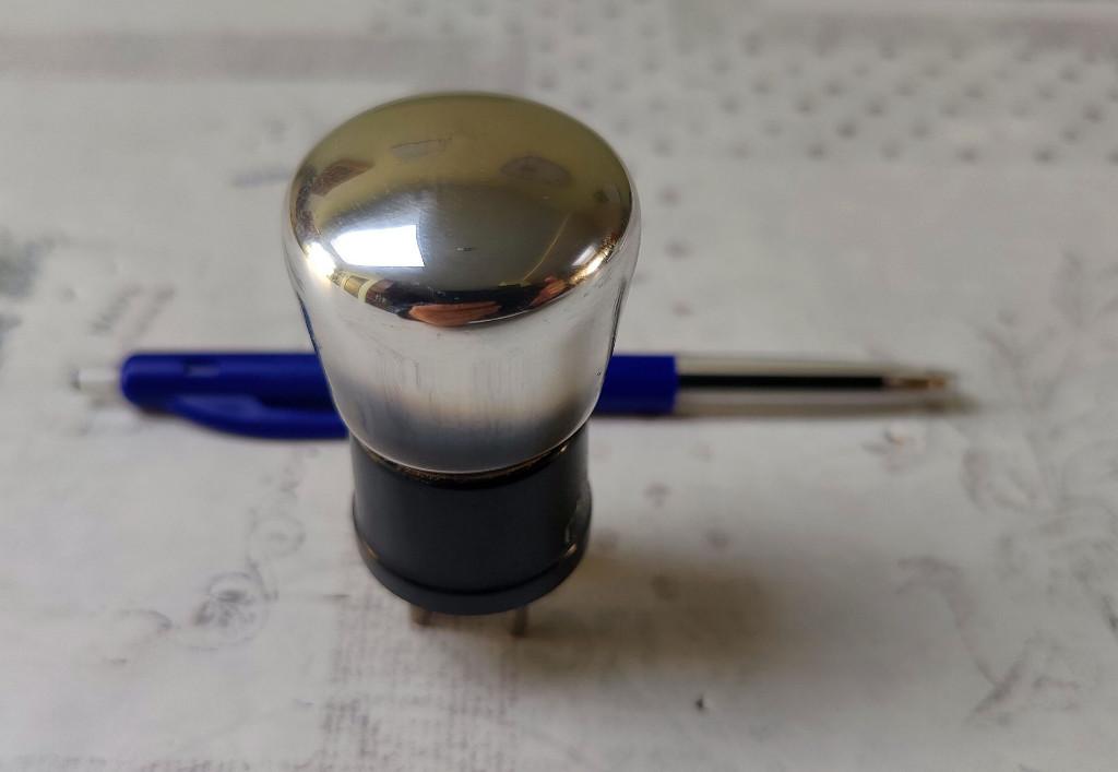 Super zeldzame Kremenezky A14 HF triode, Ophalen