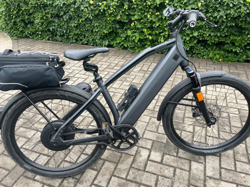 Stromer ST2 17 dark grey maat medium, Ophalen, Zo goed als nieuw, 50 km per accu of meer, Stromer