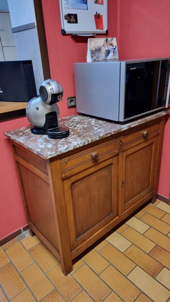 Armoire basse en chêne avec plateau en marbre., Enlèvement