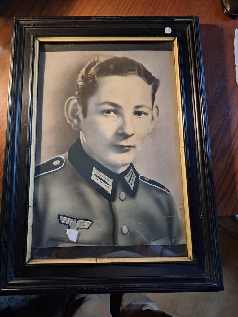 Wzhrmacht soldaat in kleur 1942., Verzamelen, Militaria | Tweede Wereldoorlog, Ophalen of Verzenden, Landmacht, Foto of Poster