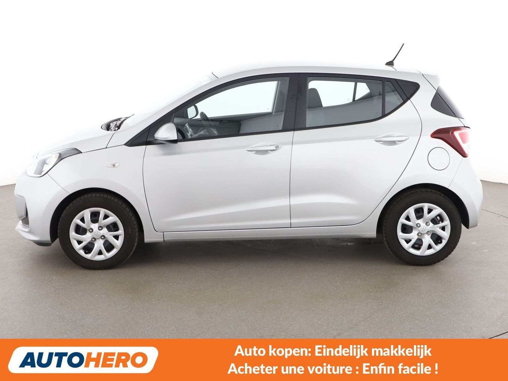 Hyundai i10 1.0 Basis (année de construction 2018), Autos, Hyundai, Argent ou Gris, Achat, 998 cm³, Boîte manuelle