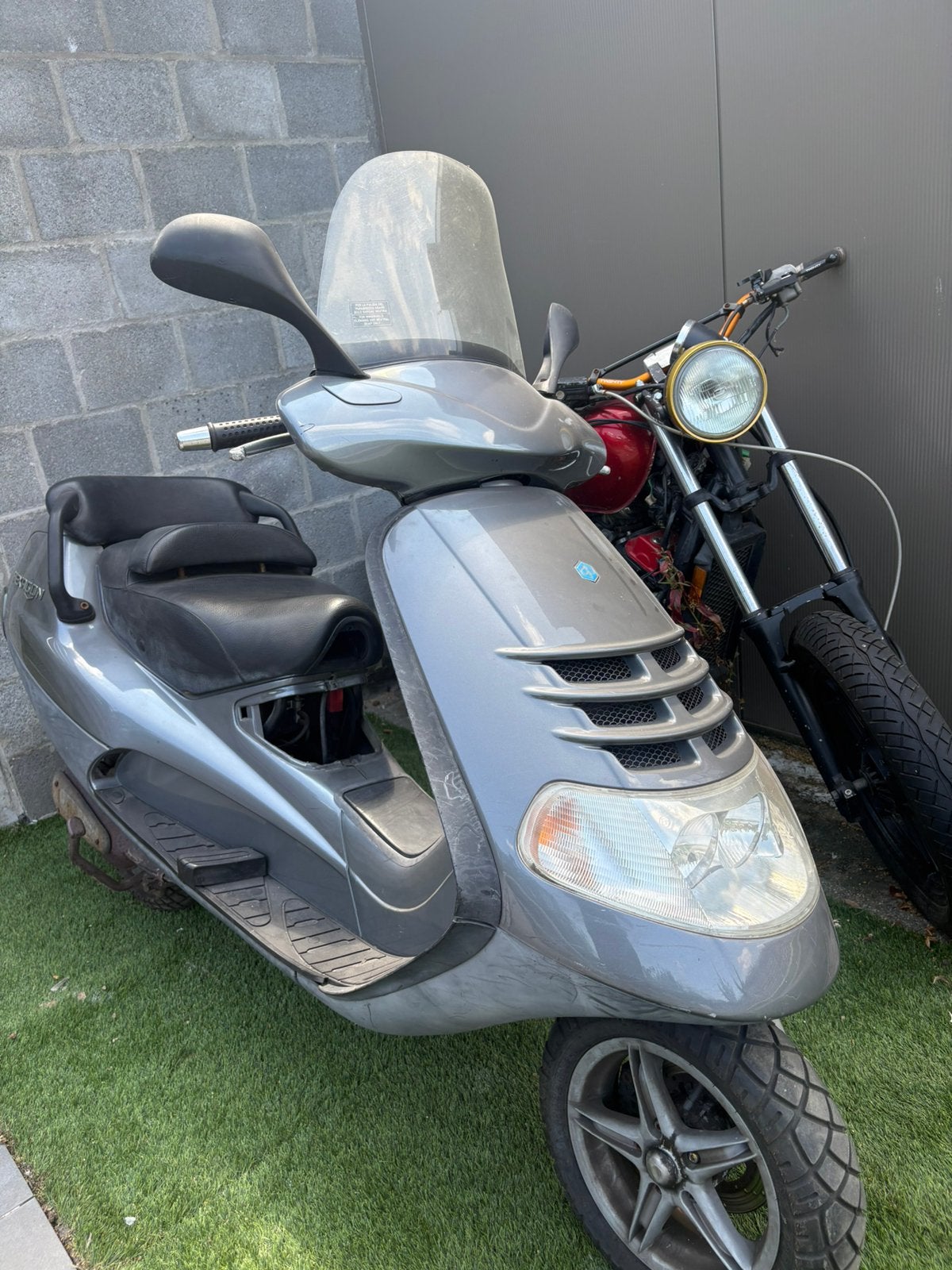 Piagio hexagon lx 125 cc duits, Fietsen en Brommers, Ophalen, Gebruikt, Blok