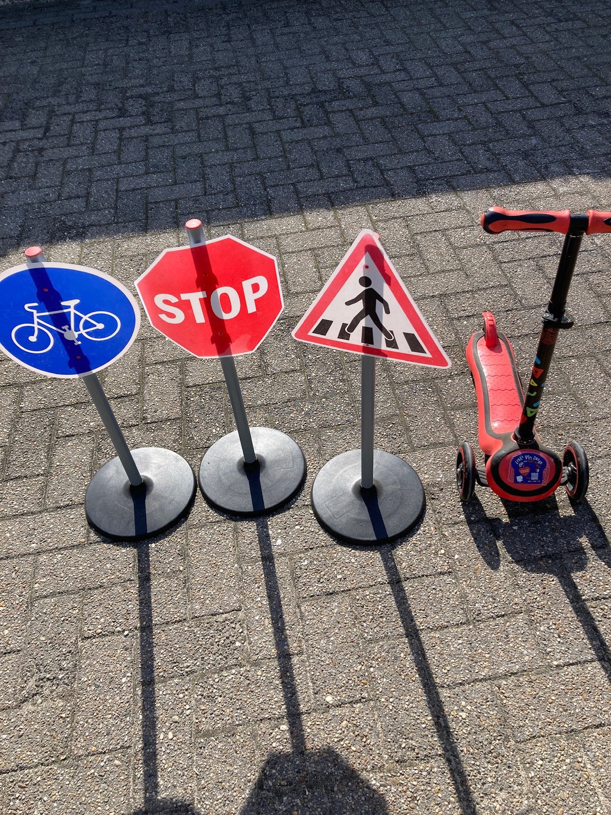 Step en 3 verkeersborden, Ophalen, Gebruikt
