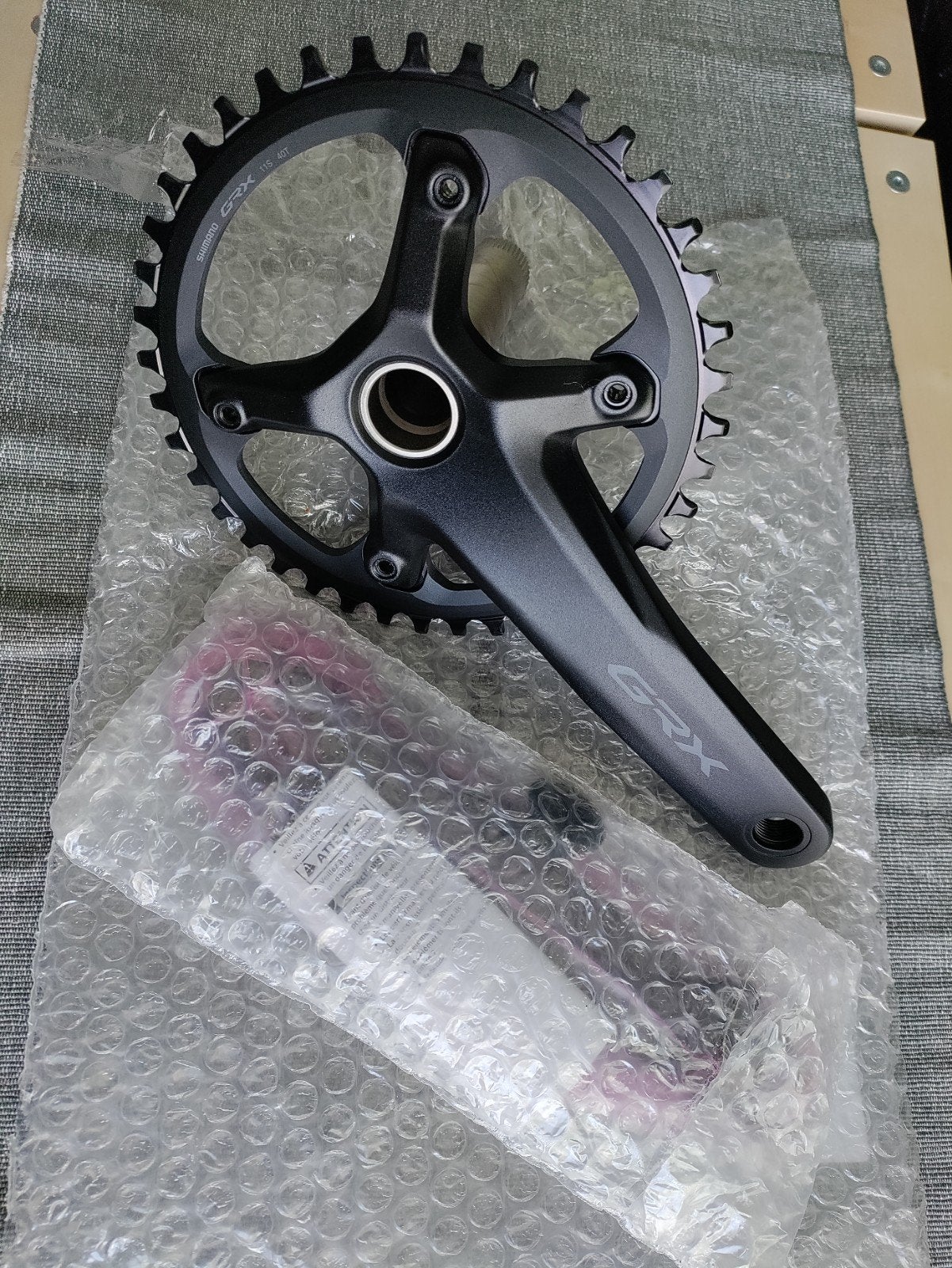 Pédalier Shimano GRX 600 NEUF, Vélos & Vélomoteurs, Enlèvement ou Envoi, Neuf