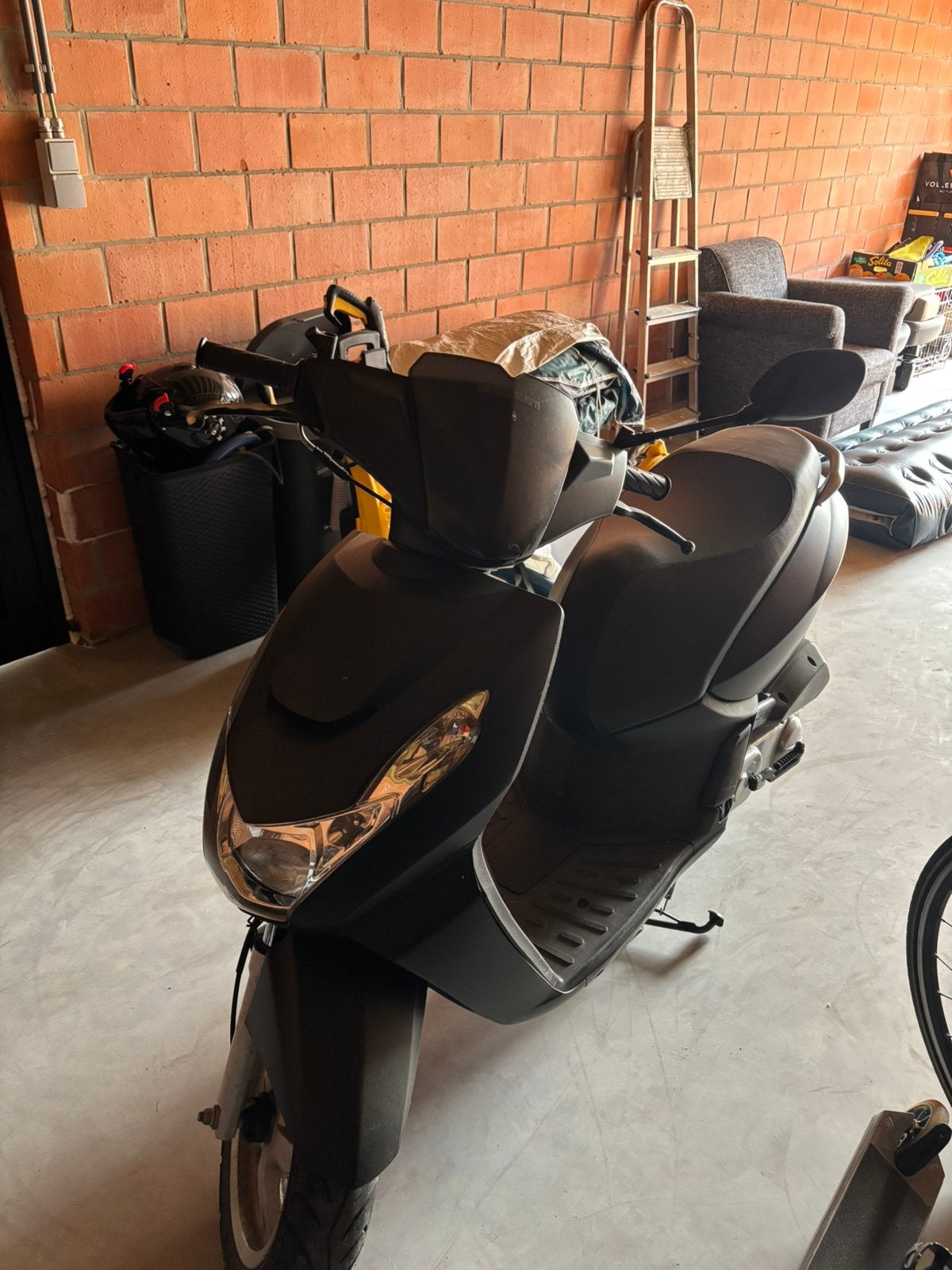 Peugeot kisbee teruil tegen iets elektrisch, Fietsen en Brommers, Gebruikt, Overige modellen, Ophalen of Verzenden, Klasse B (45 km/u)