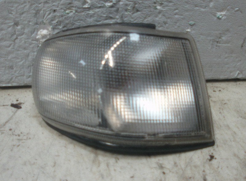 CLIGNOTANT DROIT Saab 9000 CS (01-1984/12-1998), Saab-de-info@saabgroup.com, Marienbergstraße  96
90411  Nürnberg, DE, Utilisé