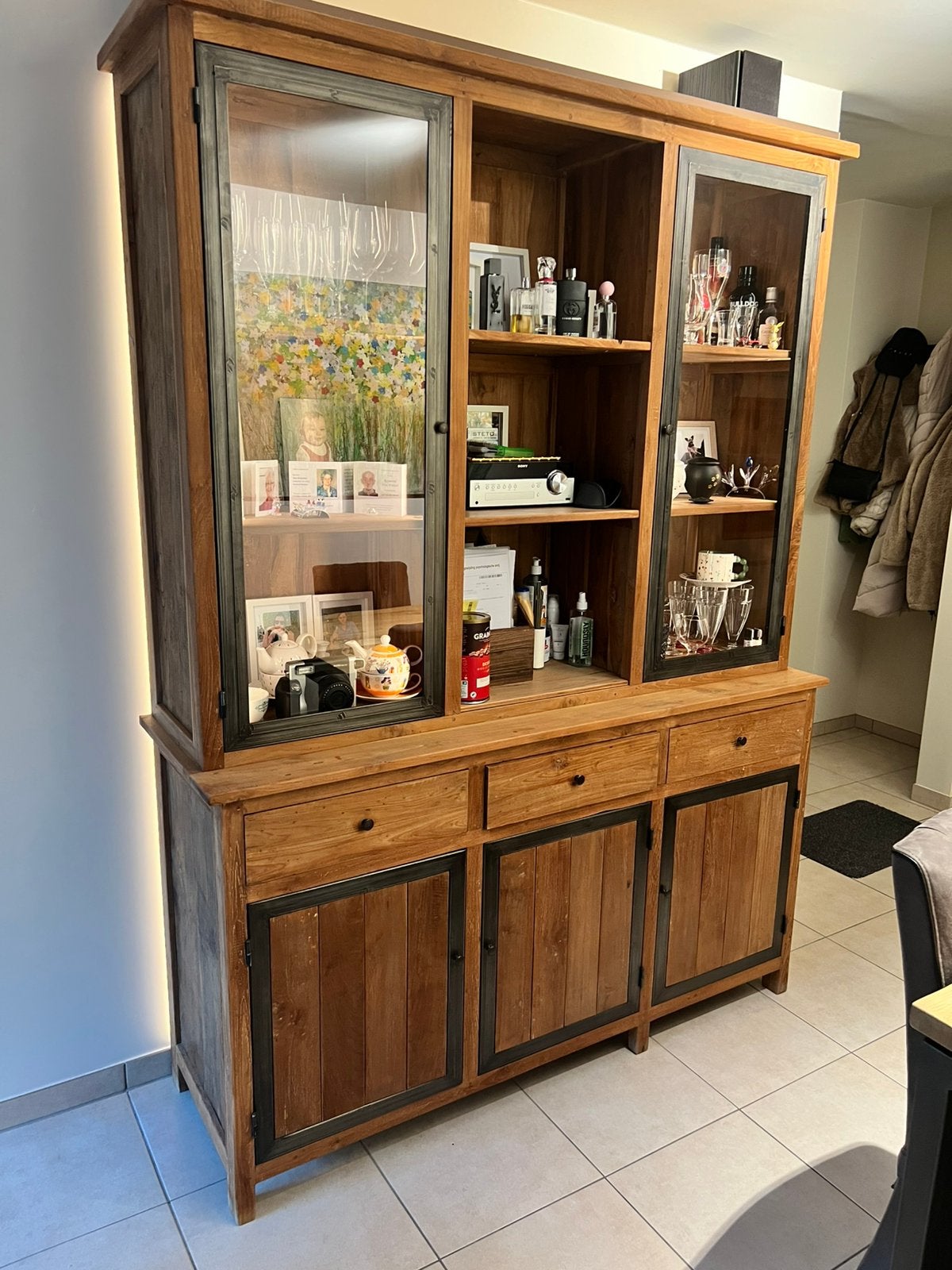 Teak vitrinekast, Huis en Inrichting, Kasten | Buffetkasten, Ophalen, Zo goed als nieuw