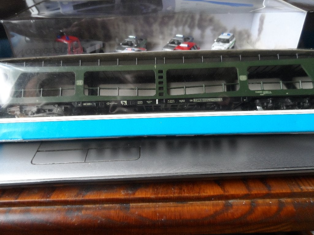 MARKLIN HO 4084 + SCHUCO HO 1/87 Métal - En emballages d'ori, Analogique, Enlèvement ou Envoi, Wagon, Comme neuf