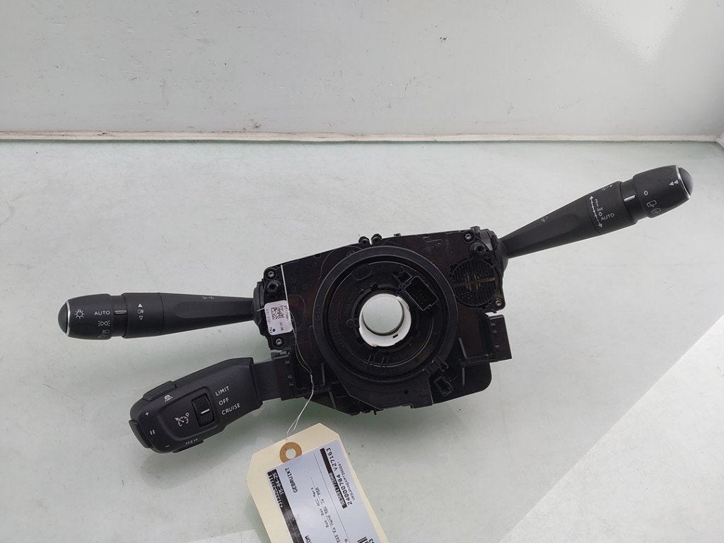 COMBINE COMMODO Peugeot 208 II (UB / UH / UP) (01-2019/-), Dhr. J. Ham, Administratie@autoham.nl, Utilisé, Peugeot