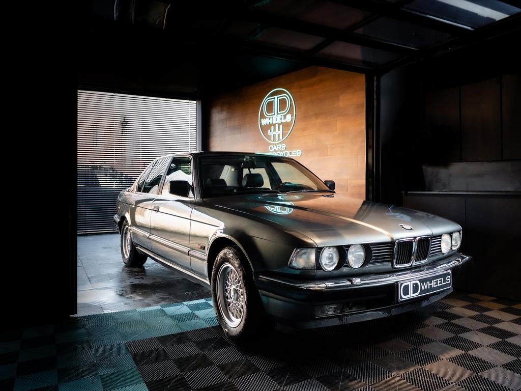 Bmw 735i / e32 / collector / contrôle technique / oldtimer, Auto's, BMW, Bedrijf, Te koop, 7 Reeks, Benzine, Euro 1, Berline, 4 deurs