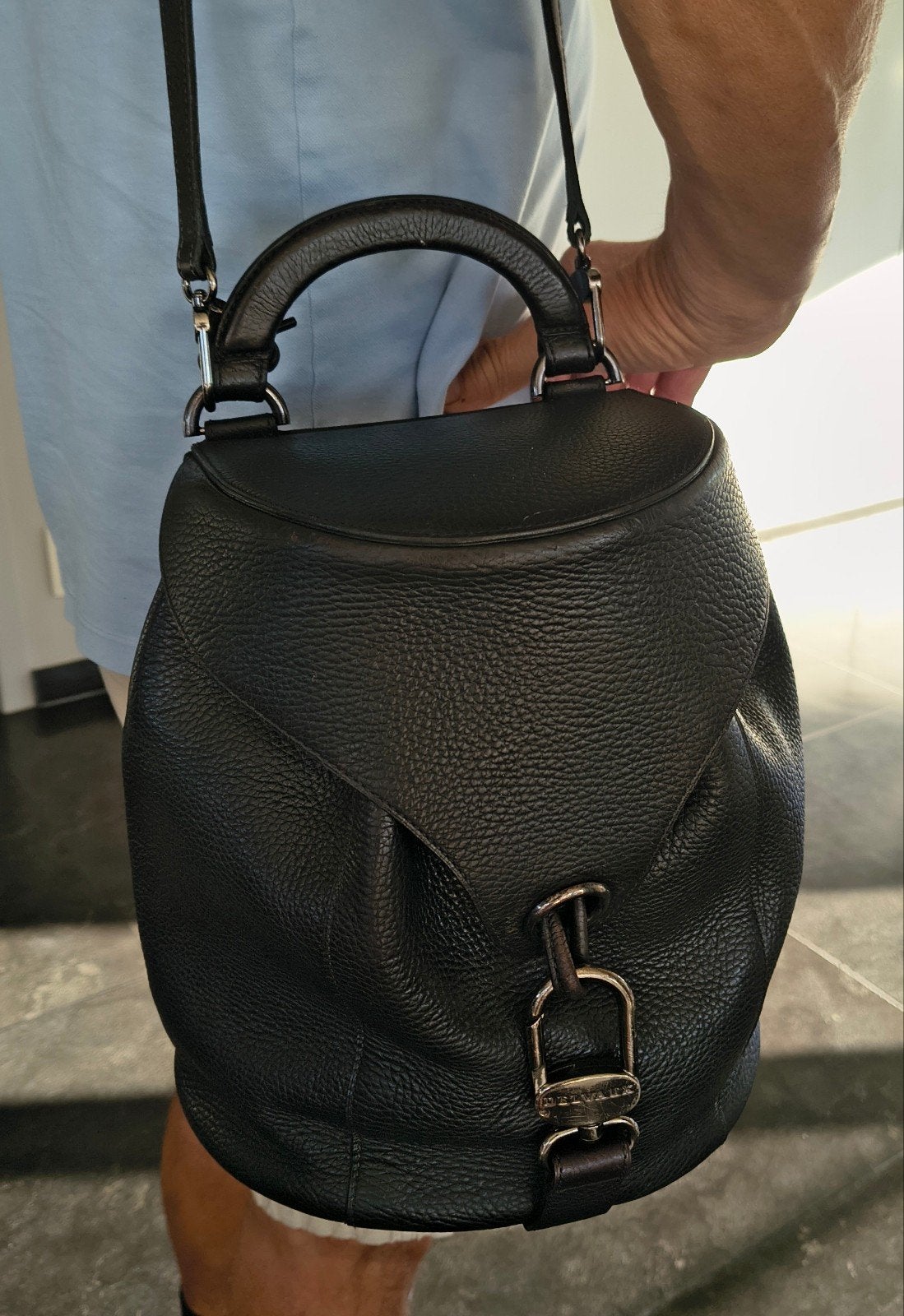 delvaux in pruim kleur, over 35 jr gekocht bij delvaux br, Ophalen, Gebruikt, 20 tot 30 cm, Minder dan 40 cm
