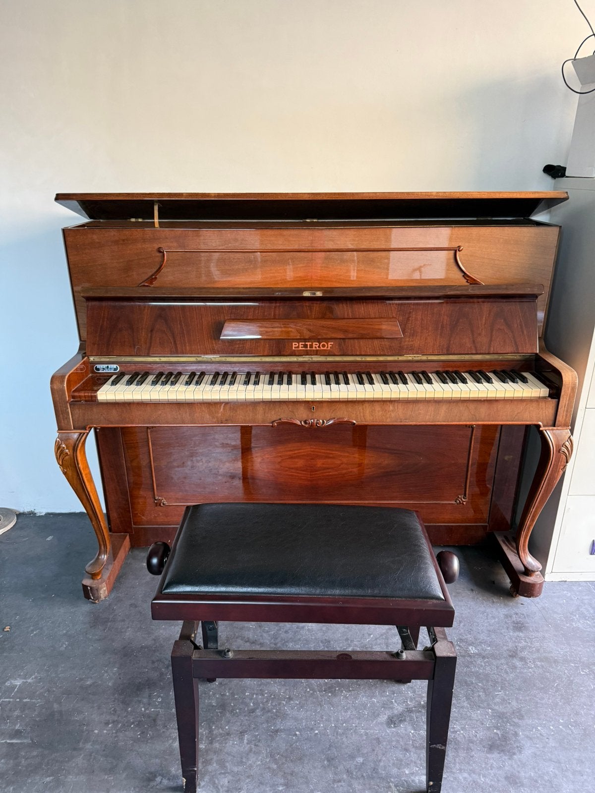 Piano Petrof, Muziek en Instrumenten, Ophalen, Zo goed als nieuw, Piano