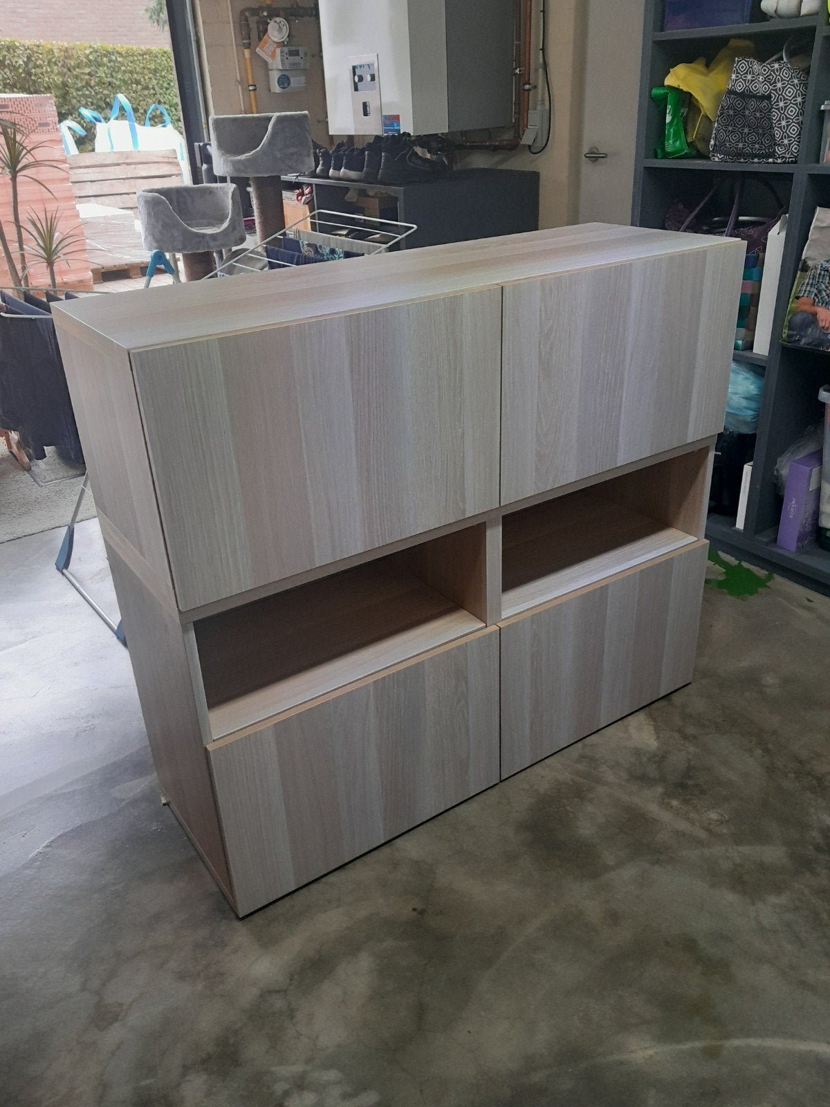 tweedelige kast, Ophalen
