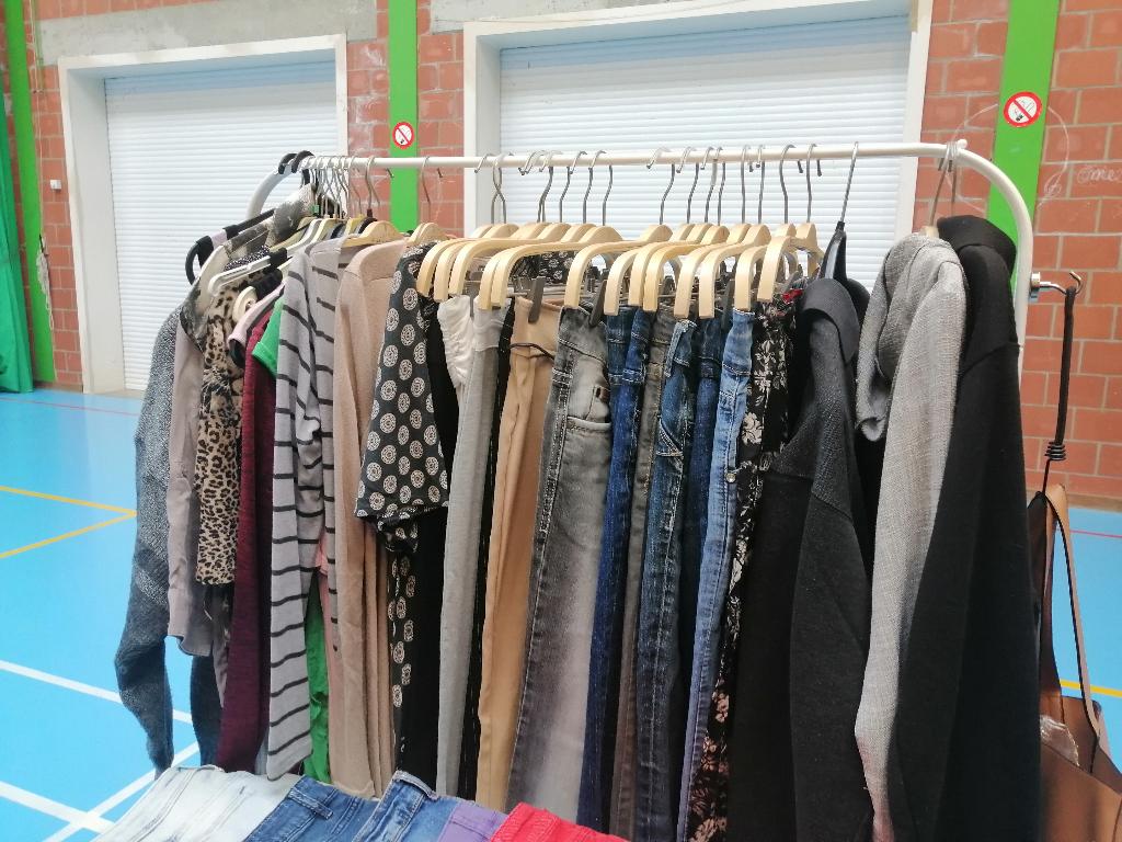 Lot de vêtements, Enlèvement