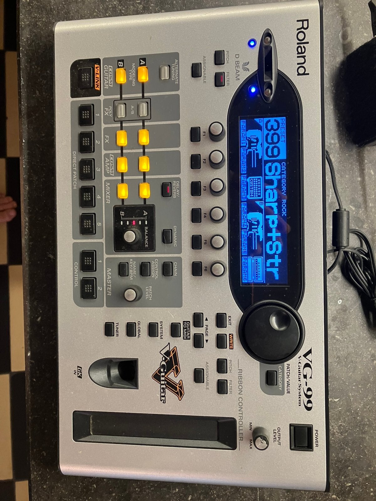 Roland VG 99, Muziek en Instrumenten, Ophalen, Zo goed als nieuw