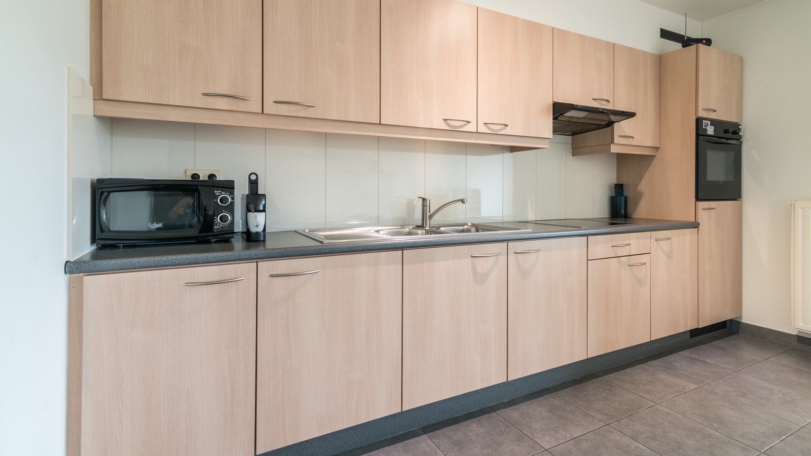 Keuken te koop - zelf uitbreken en ophalen, Huis en Inrichting, Ophalen, Gebruikt, Enkelwandige keuken, Kunststof