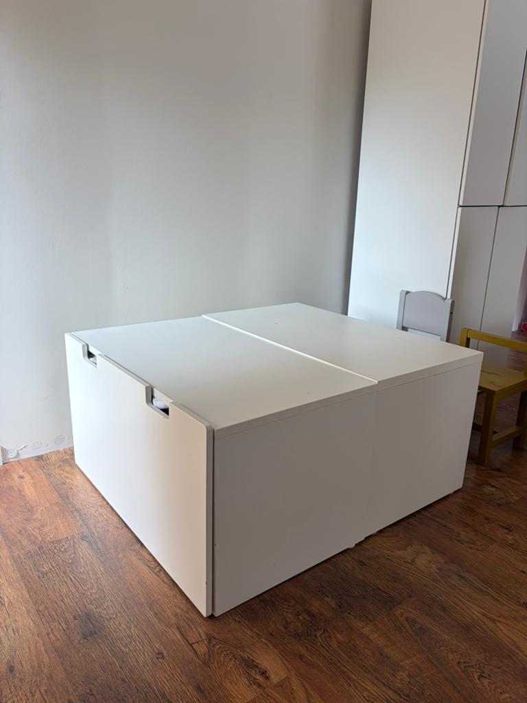 IKEA SMASTAD speeltafelset voor kinderen, Kinderen en Baby's, Ophalen, Gebruikt, Tafel(s)